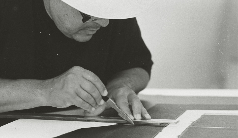 O artista em seu atelier em Petrópolis, ensaio de Ricardo de Hollanda.